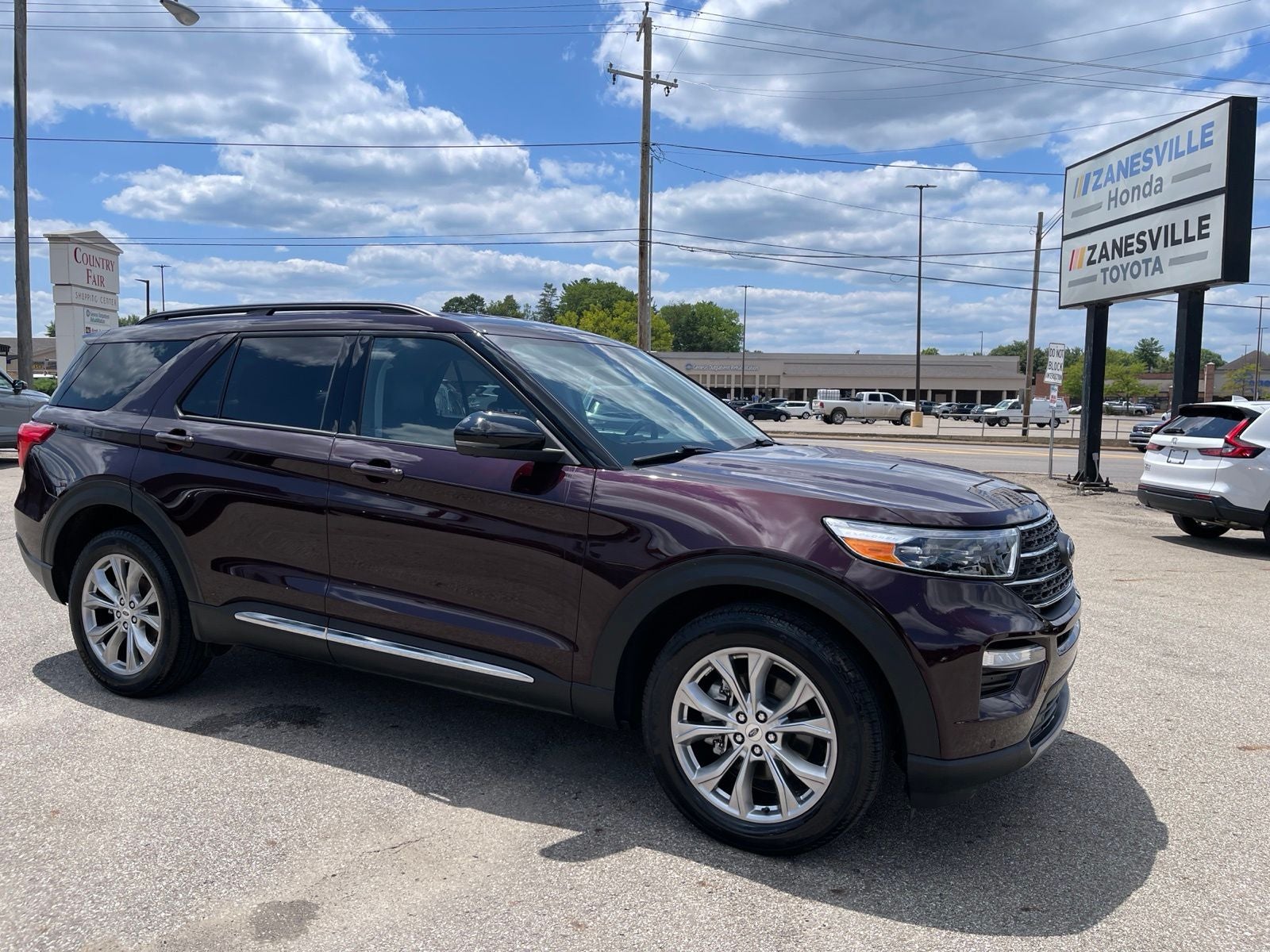 2023 Ford Explorer XLT