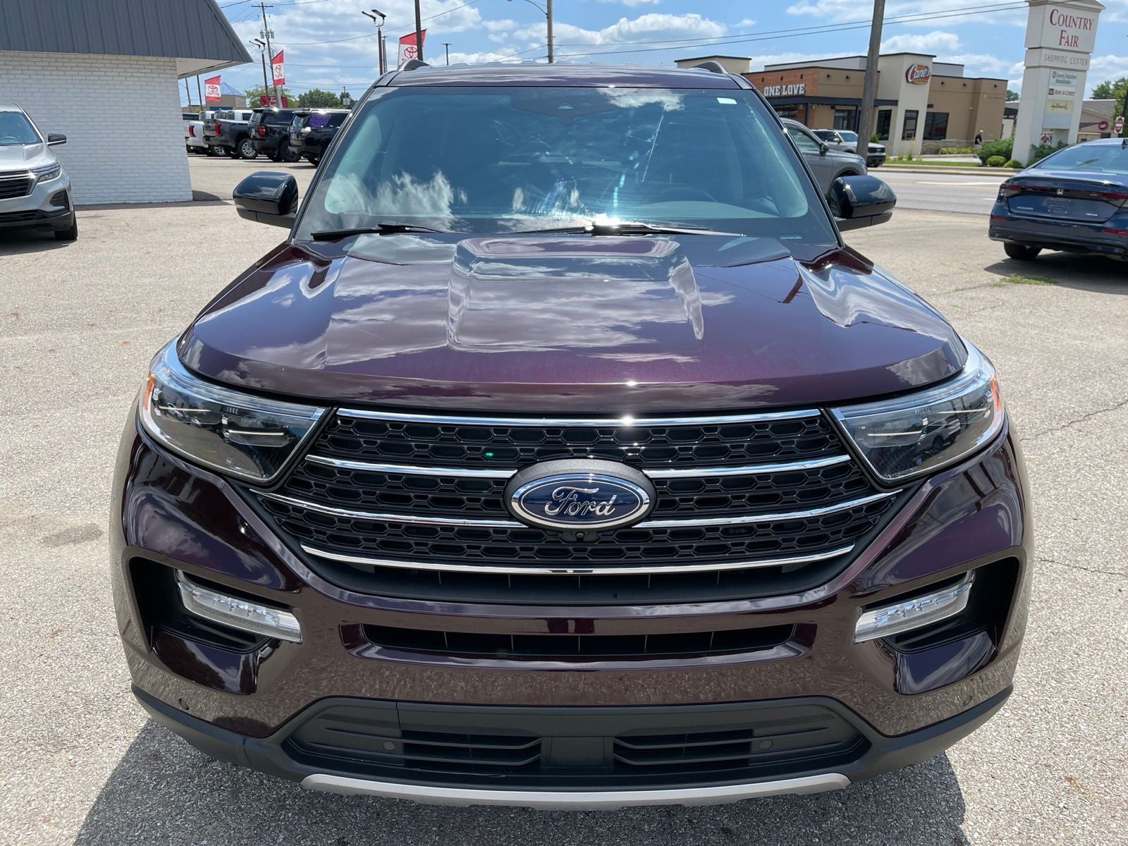 2023 Ford Explorer XLT