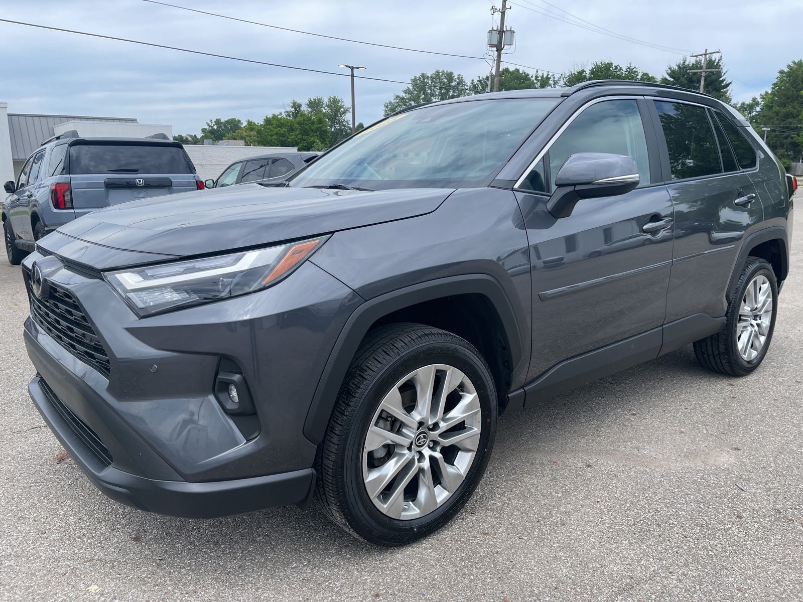 2025 Toyota RAV4 XLE Premium