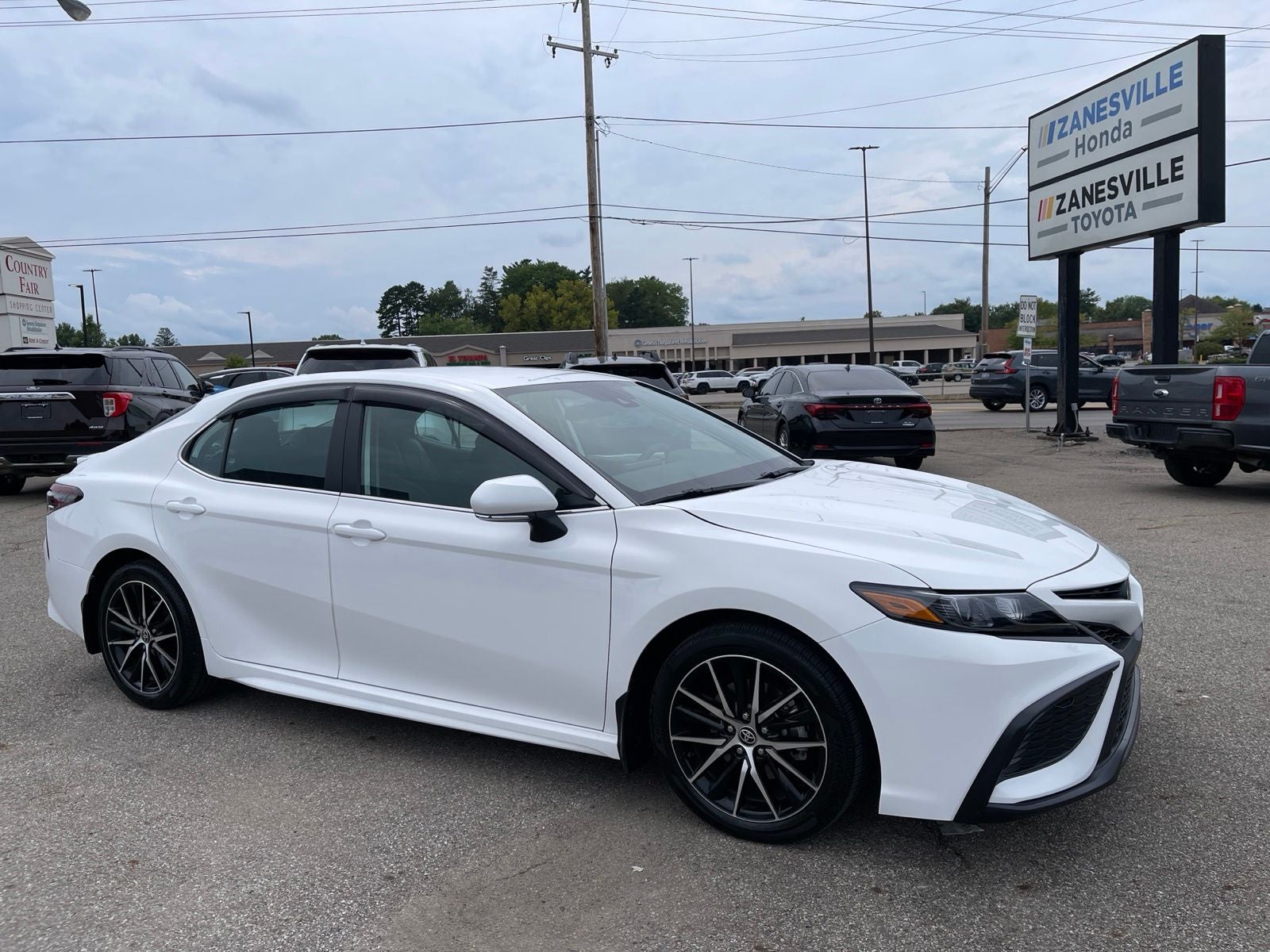 2024 Toyota Camry SE
