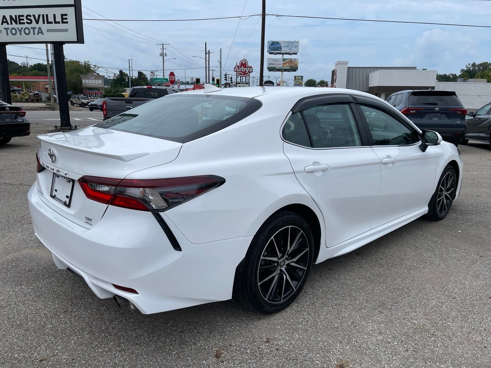 2024 Toyota Camry SE