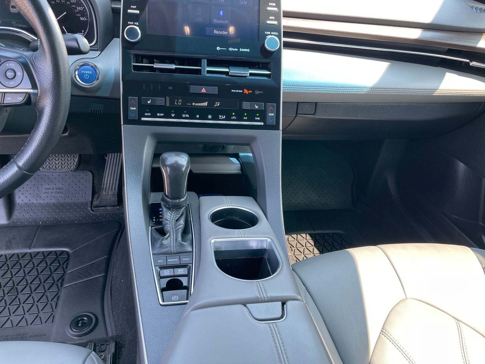 2021 Toyota Avalon Hybrid XLE Plus