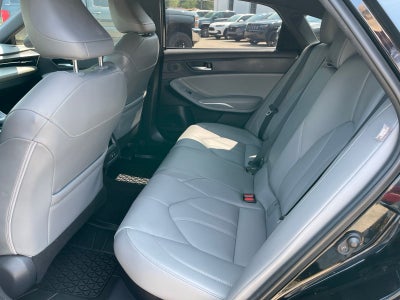 2021 Toyota Avalon Hybrid XLE Plus