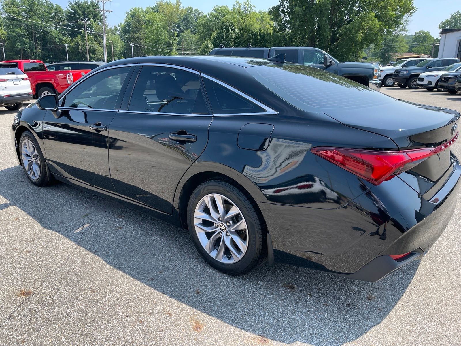 2021 Toyota Avalon Hybrid XLE Plus