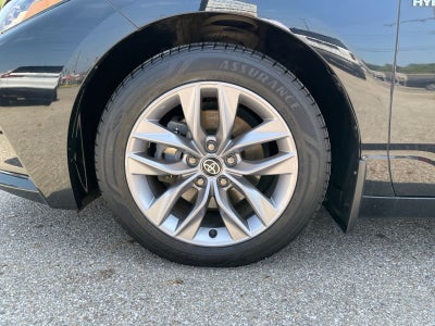 2021 Toyota Avalon Hybrid XLE Plus