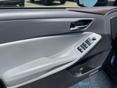 2021 Toyota Avalon Hybrid XLE Plus