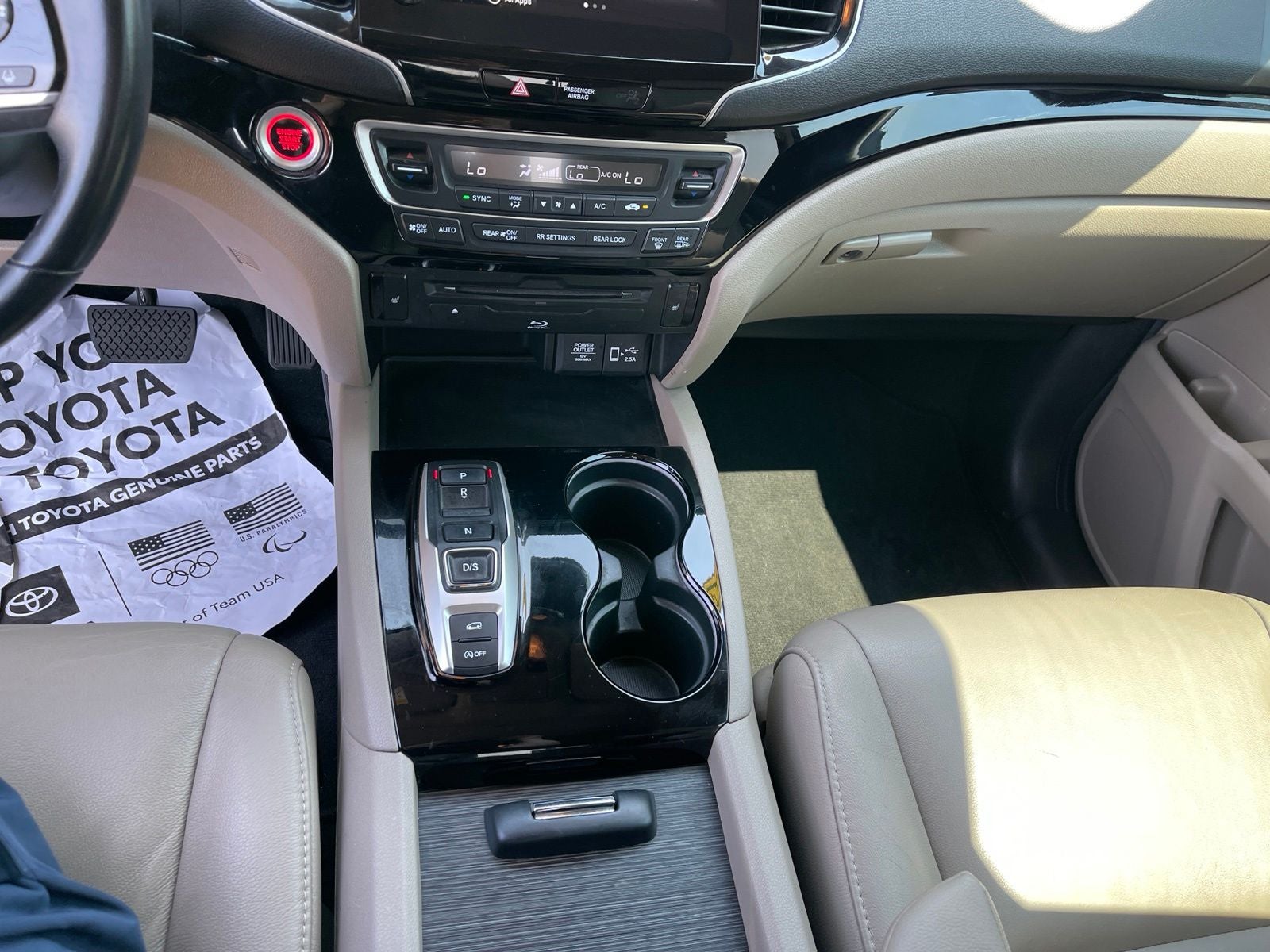 2022 Honda Pilot Touring 7 Passenger