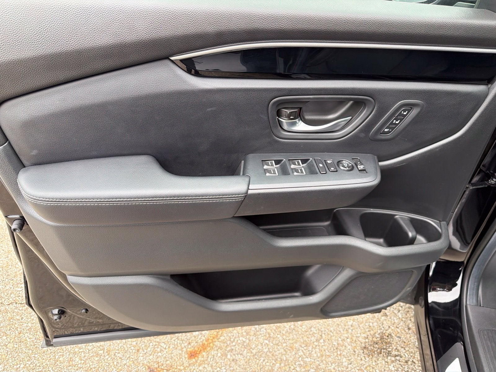 2025 Honda Pilot Touring+ - Photo 10