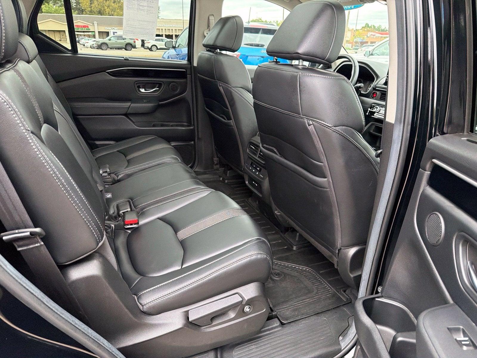 2025 Honda Pilot Touring+ - Photo 17