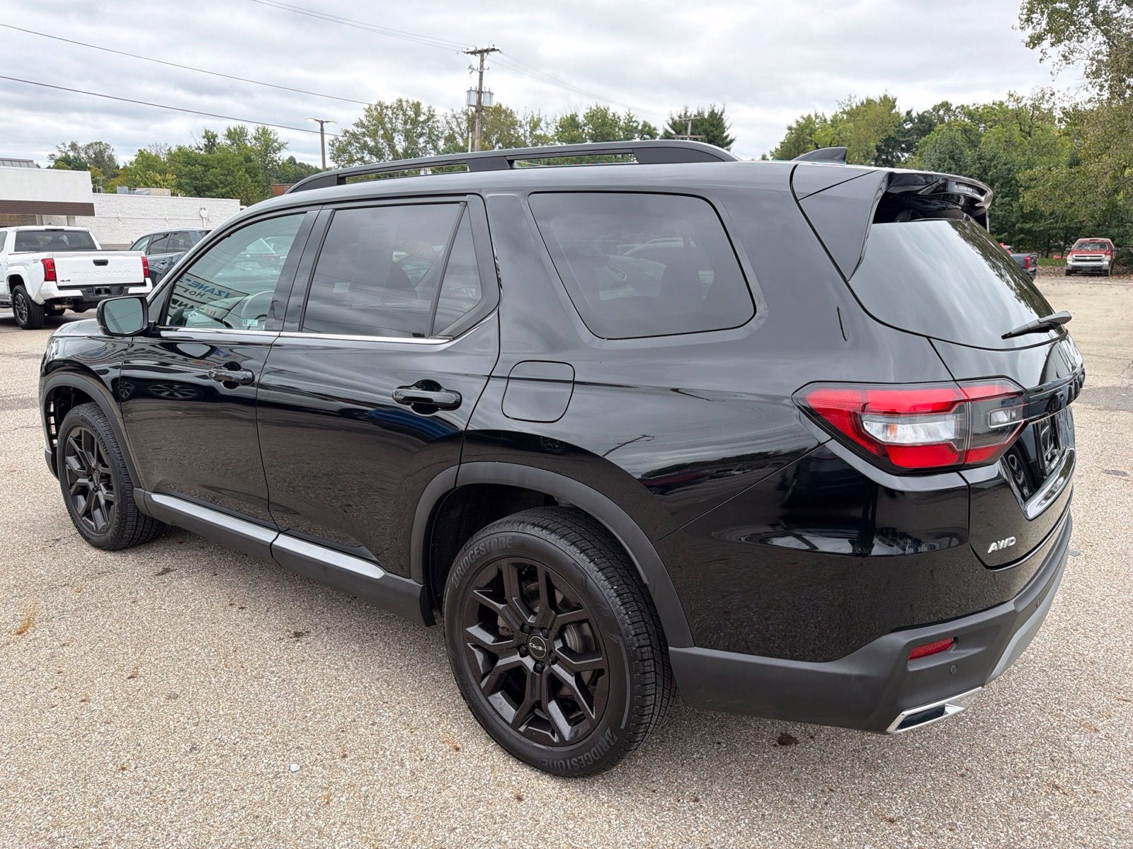 2025 Honda Pilot Touring+ - Photo 4