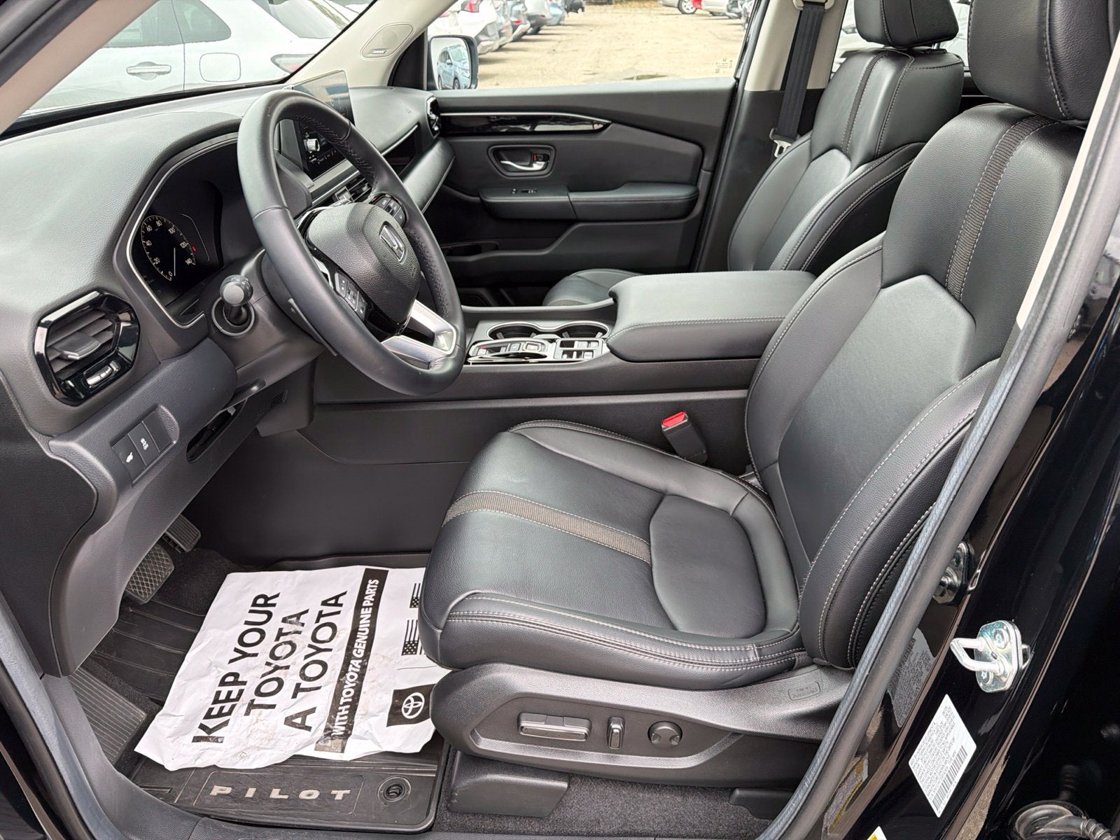 2025 Honda Pilot Touring+ - Photo 9