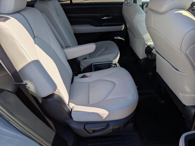 2025 Toyota Grand Highlander Platinum