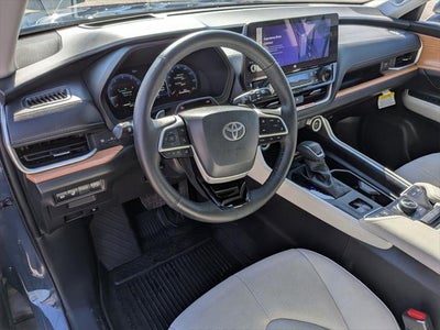 2025 Toyota Grand Highlander Platinum