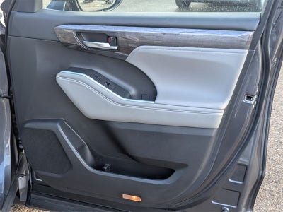 2022 Toyota Highlander Limited