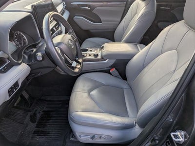 2022 Toyota Highlander Limited