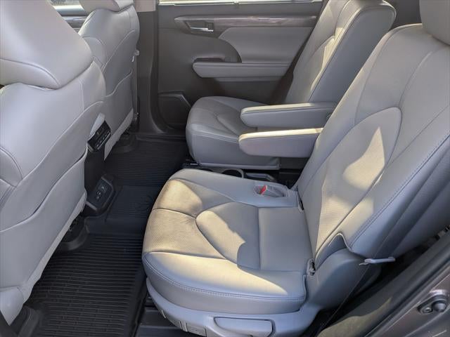 2022 Toyota Highlander Limited