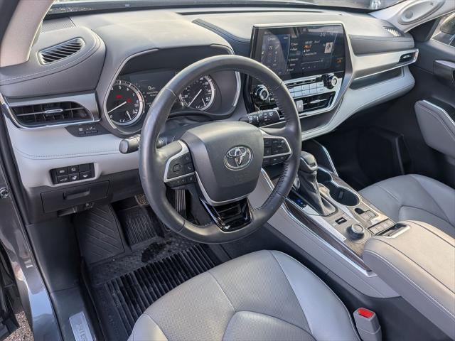 2022 Toyota Highlander Limited