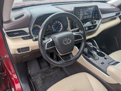 2022 Toyota Highlander Hybrid XLE