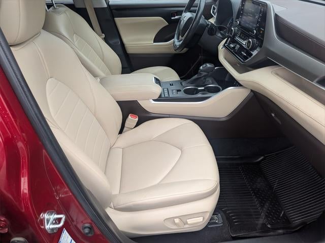 2022 Toyota Highlander Hybrid XLE