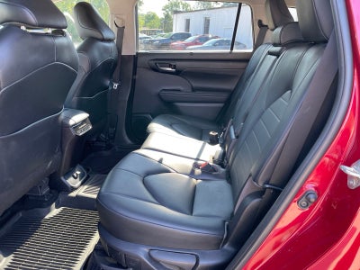 2020 Toyota Highlander Hybrid XLE