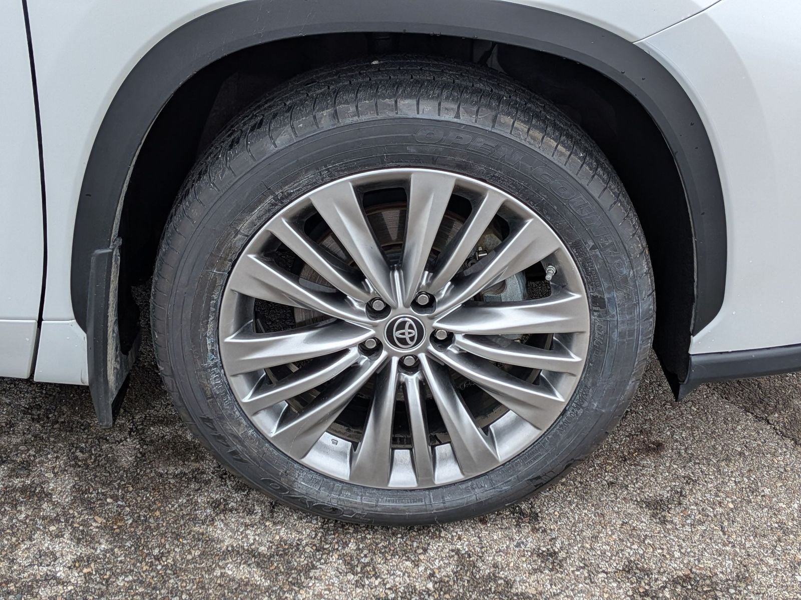 2023 Toyota Highlander Platinum