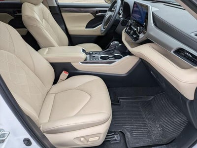 2023 Toyota Highlander Platinum