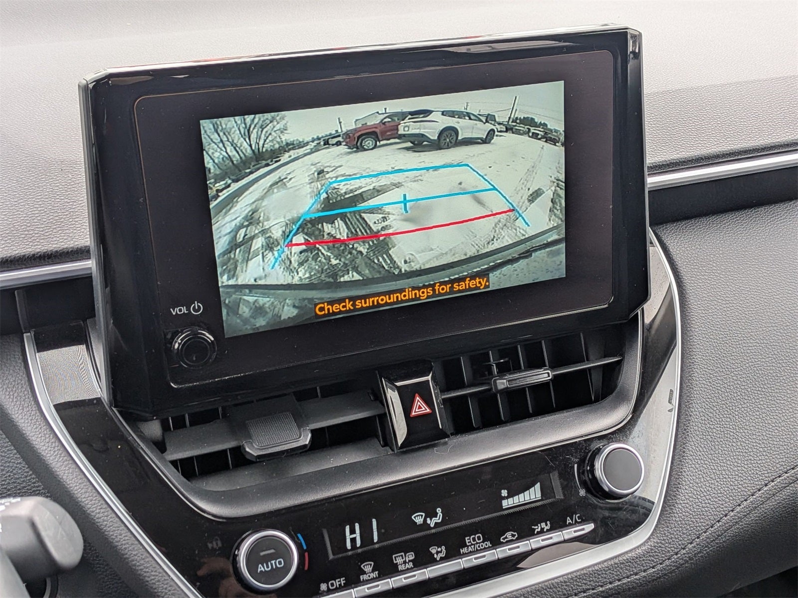 2024 Toyota Corolla Cross LE