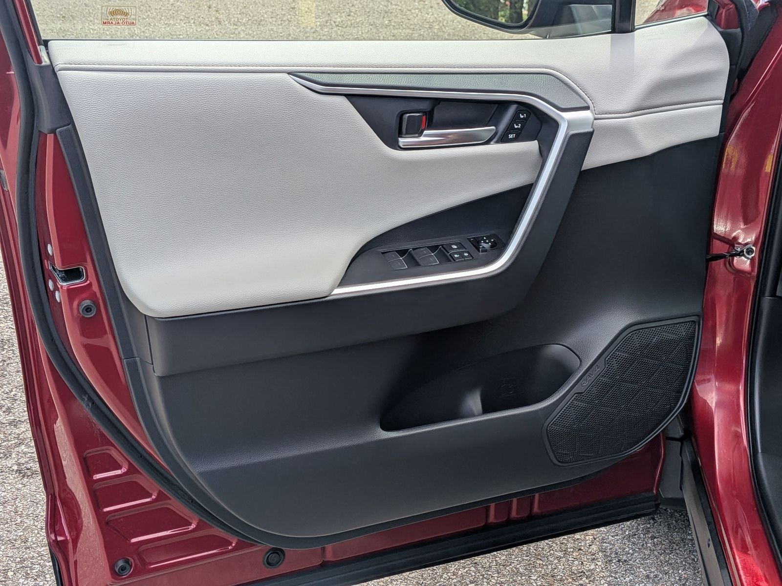2025 Toyota RAV4 Hybrid Limited