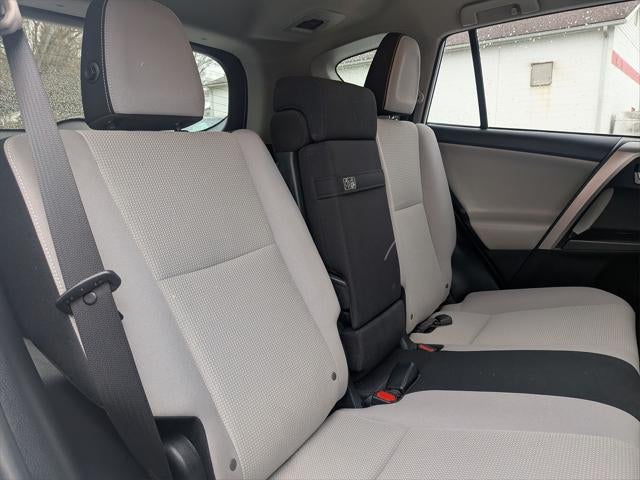 2017 Toyota RAV4 Hybrid XLE