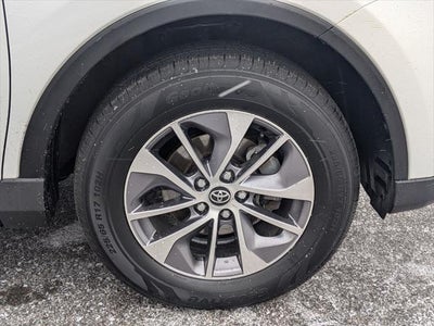 2017 Toyota RAV4 Hybrid XLE